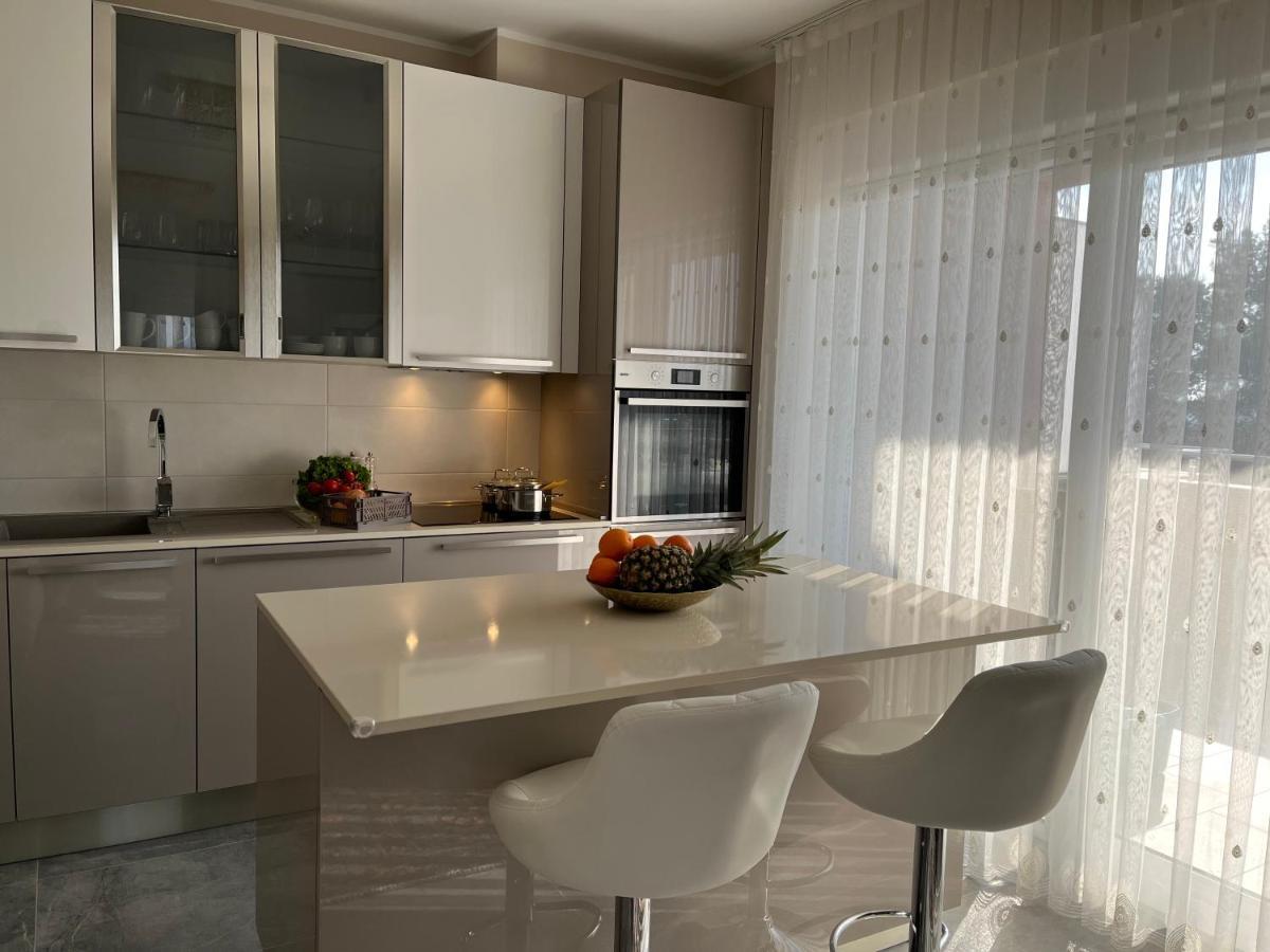 Apartman Yacht 梅杜林 外观 照片