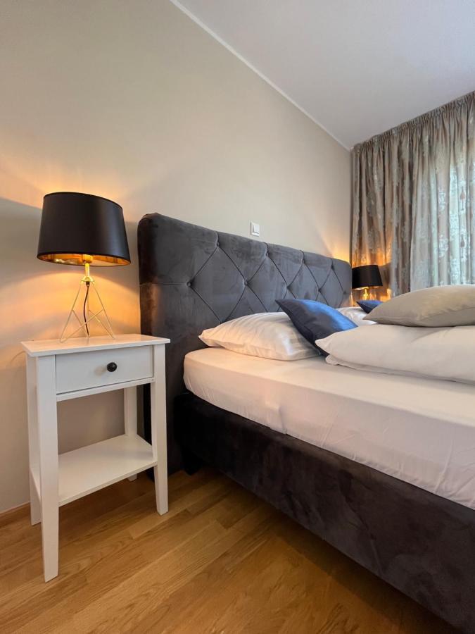 Apartman Yacht 梅杜林 外观 照片