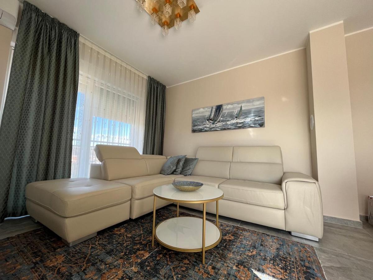 Apartman Yacht 梅杜林 外观 照片