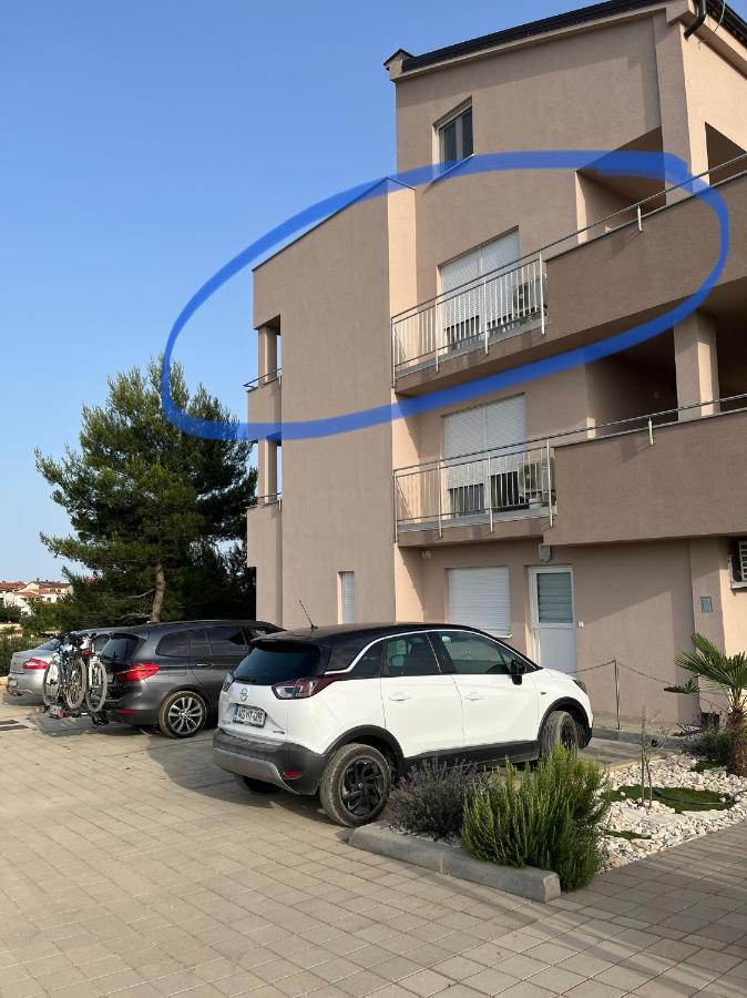 Apartman Yacht 梅杜林 外观 照片